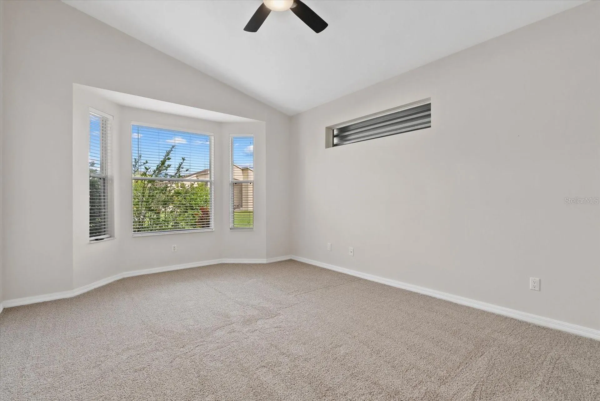 6634 38th Street E Sarasota FL 34243