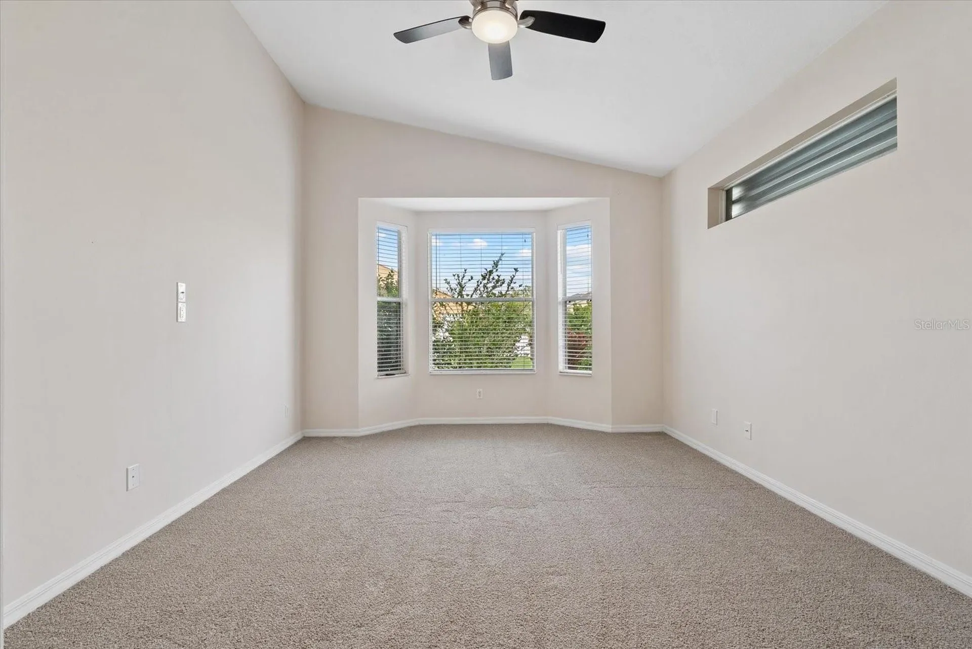 6634 38th Street E Sarasota FL 34243