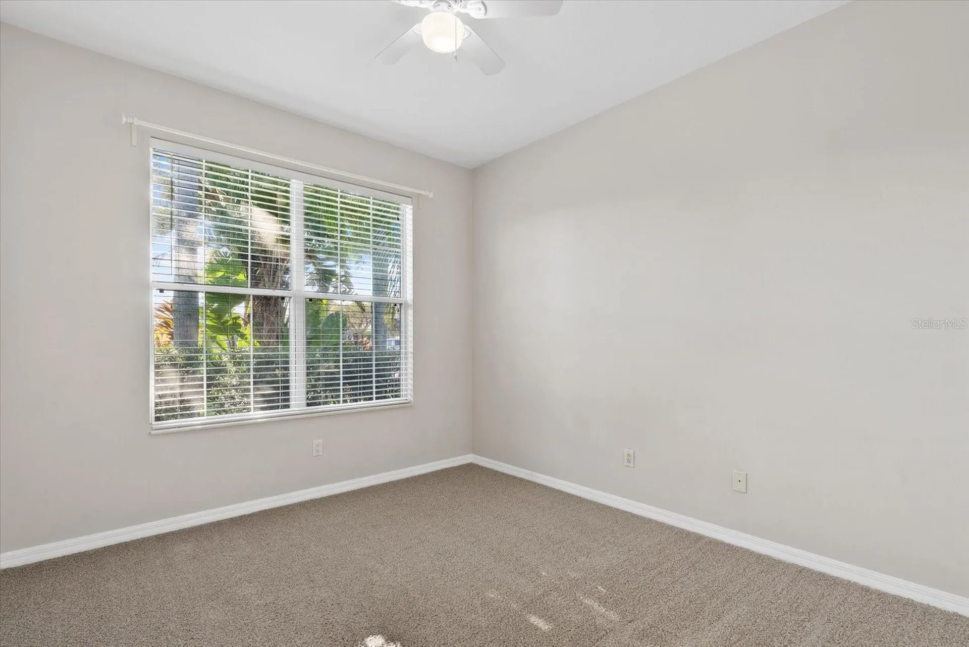 6634 38th Street E Sarasota FL 34243