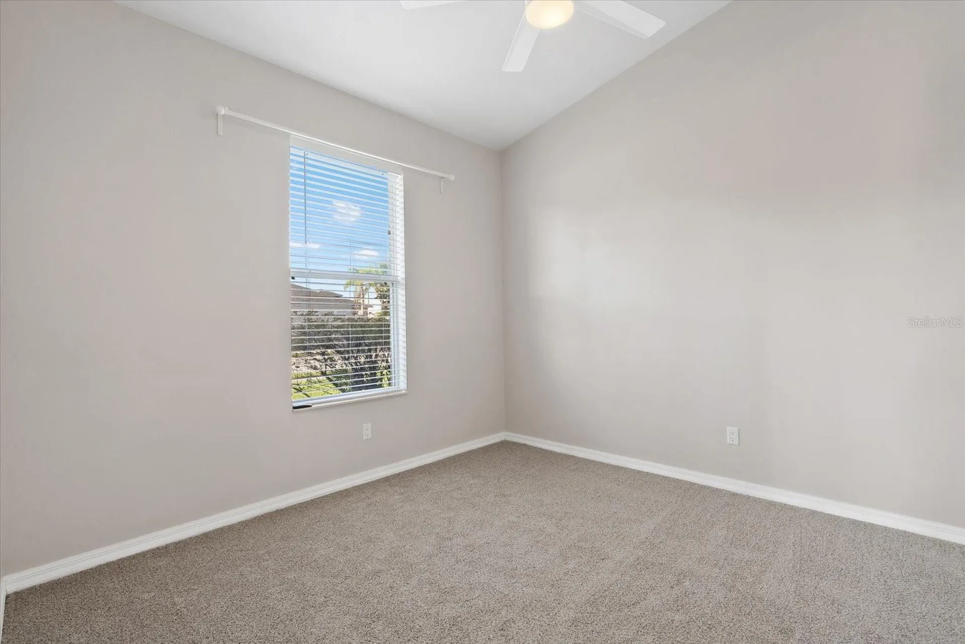 6634 38th Street E Sarasota FL 34243