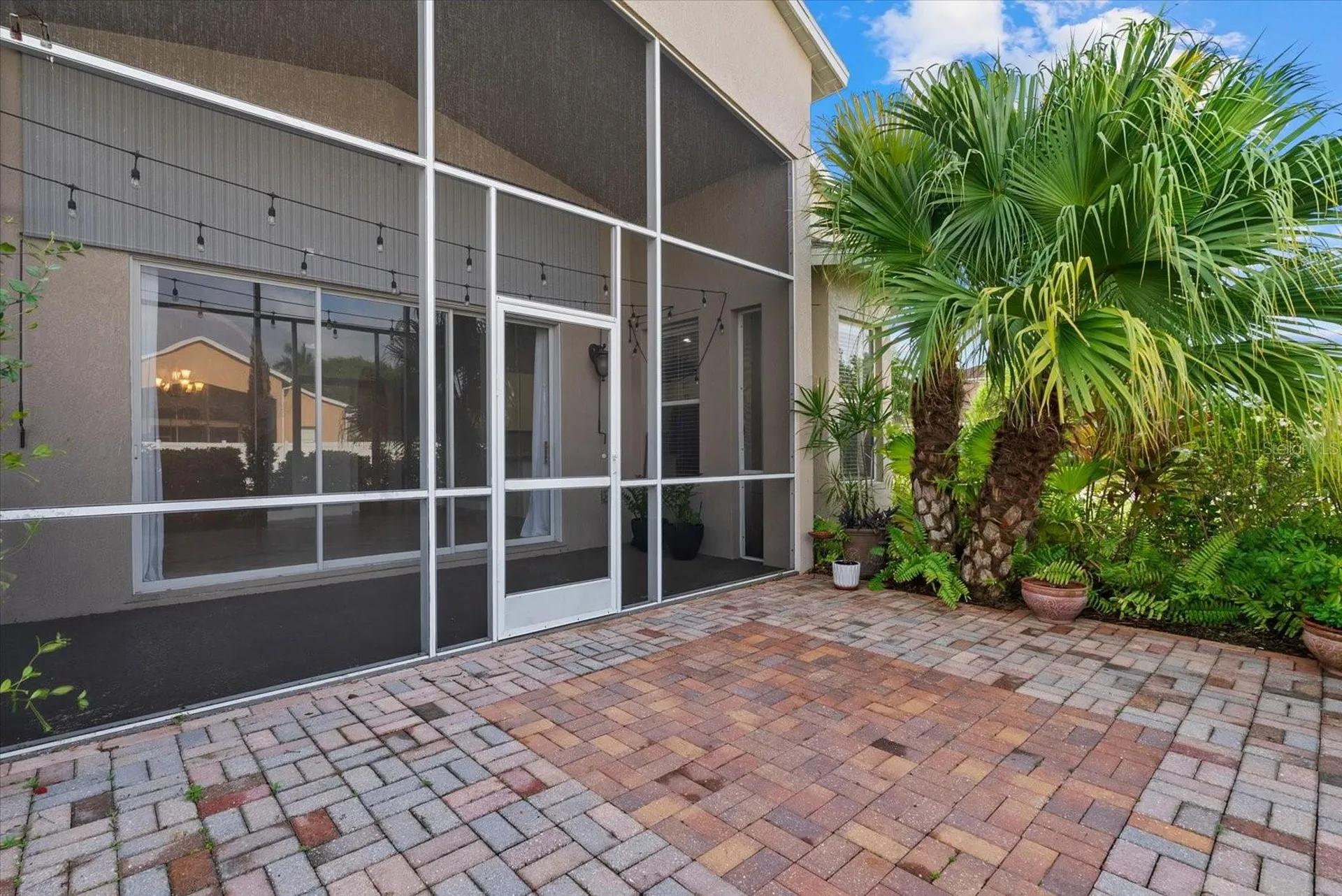 6634 38th Street E Sarasota FL 34243