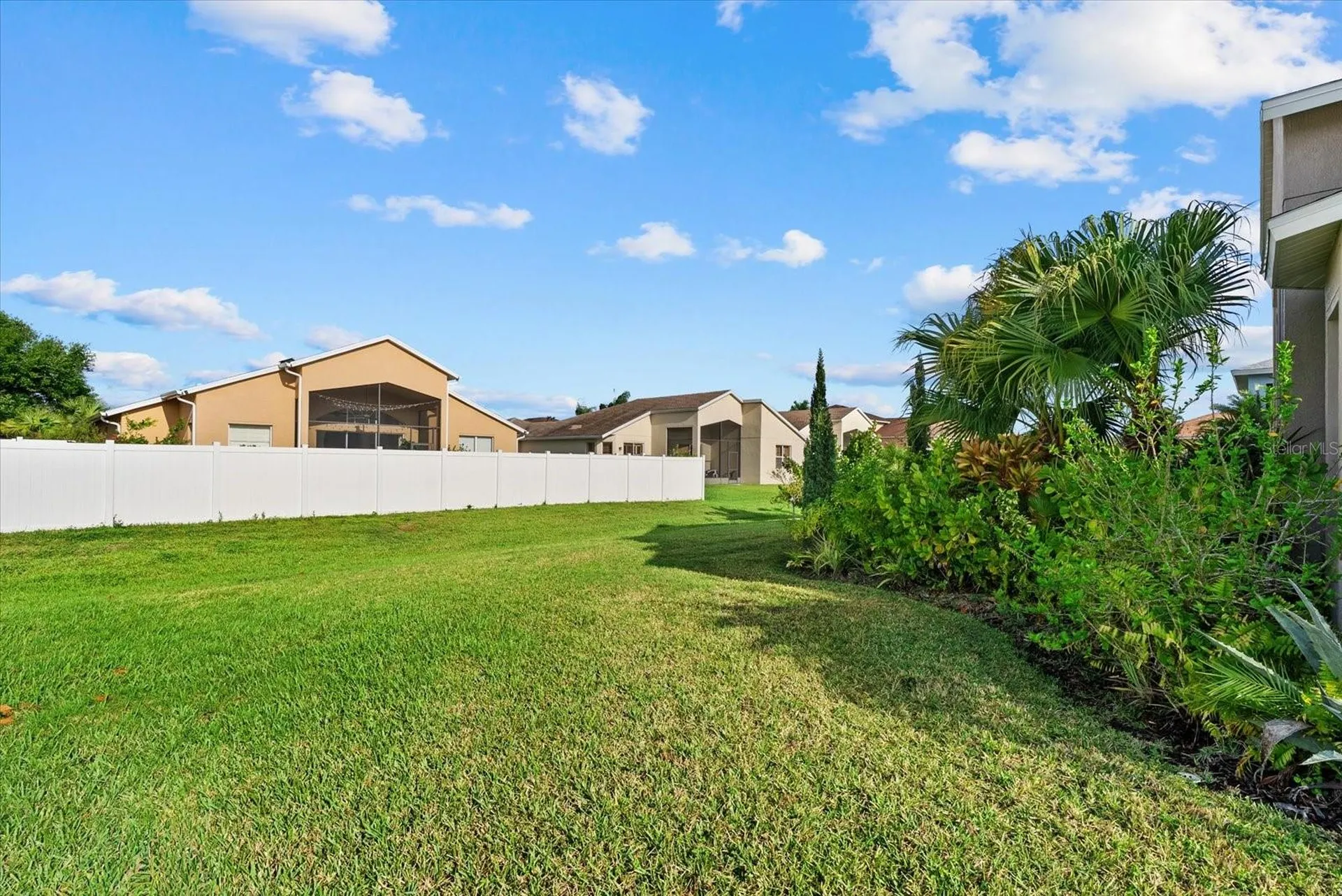 6634 38th Street E Sarasota FL 34243