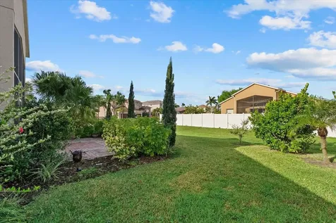 6634 38th Street E Sarasota FL 34243