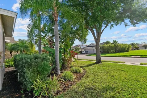 6634 38th Street E Sarasota FL 34243