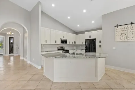 6634 38th Street E Sarasota FL 34243