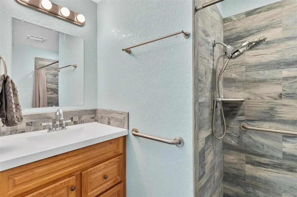 12130 Nest Court Grand Island FL 32735