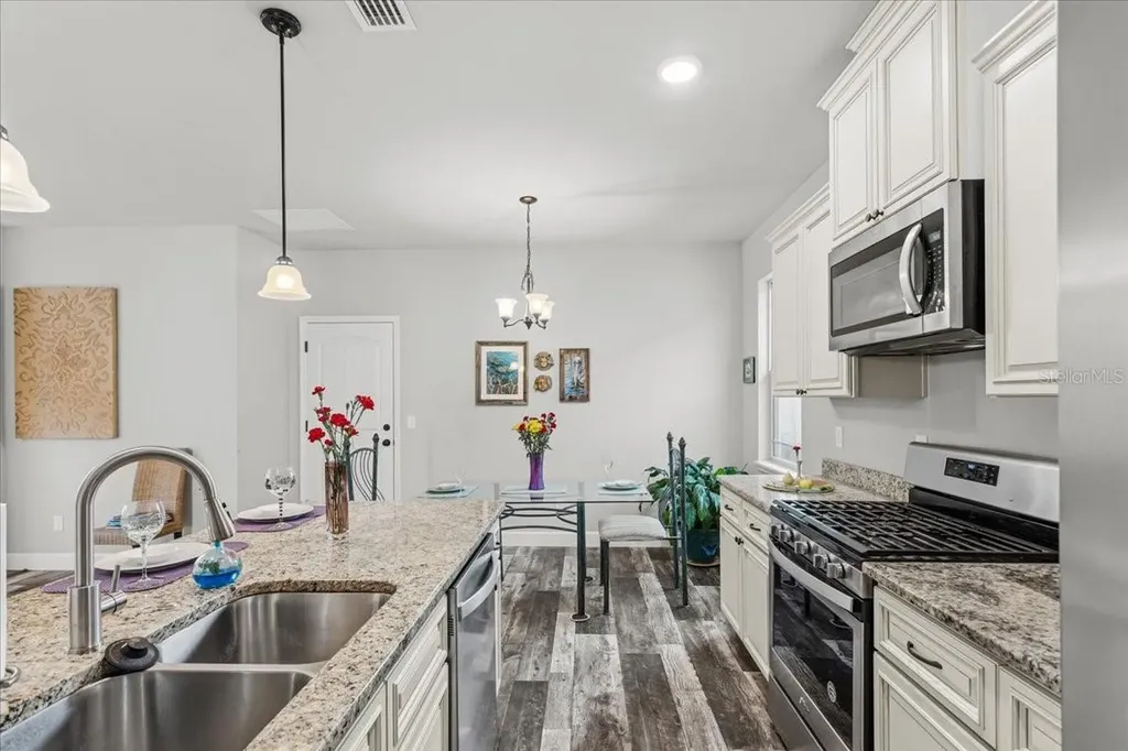 1810 SW 246th Drive Newberry FL 32669