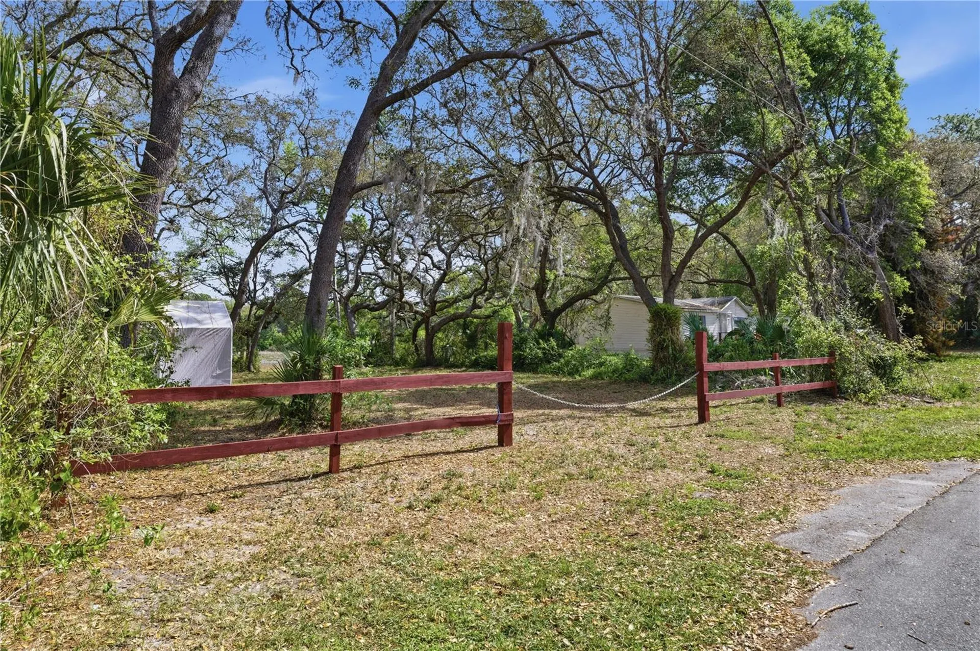 17195 SE 70th Street Ocklawaha FL 32179