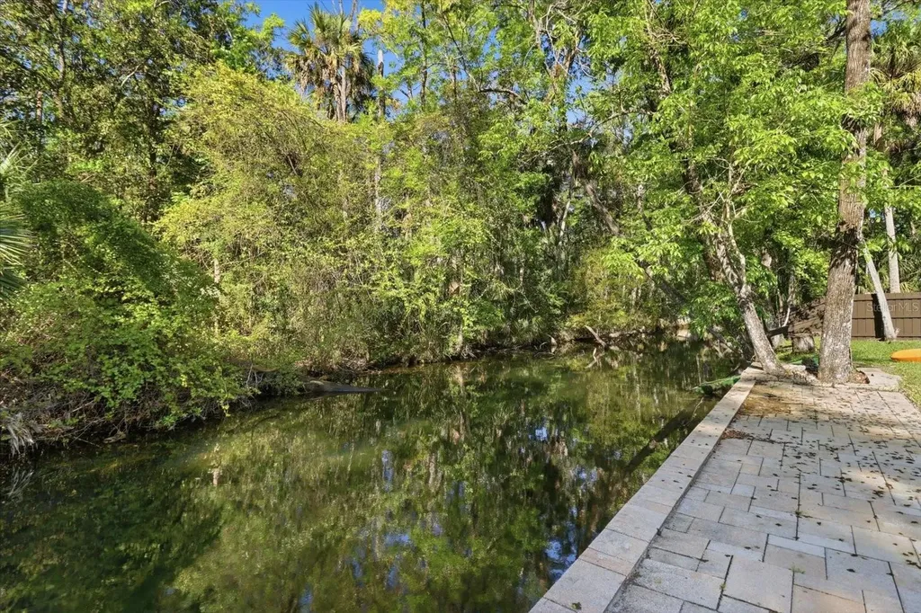 8952 W White Dogwood Drive Homosassa FL 34448