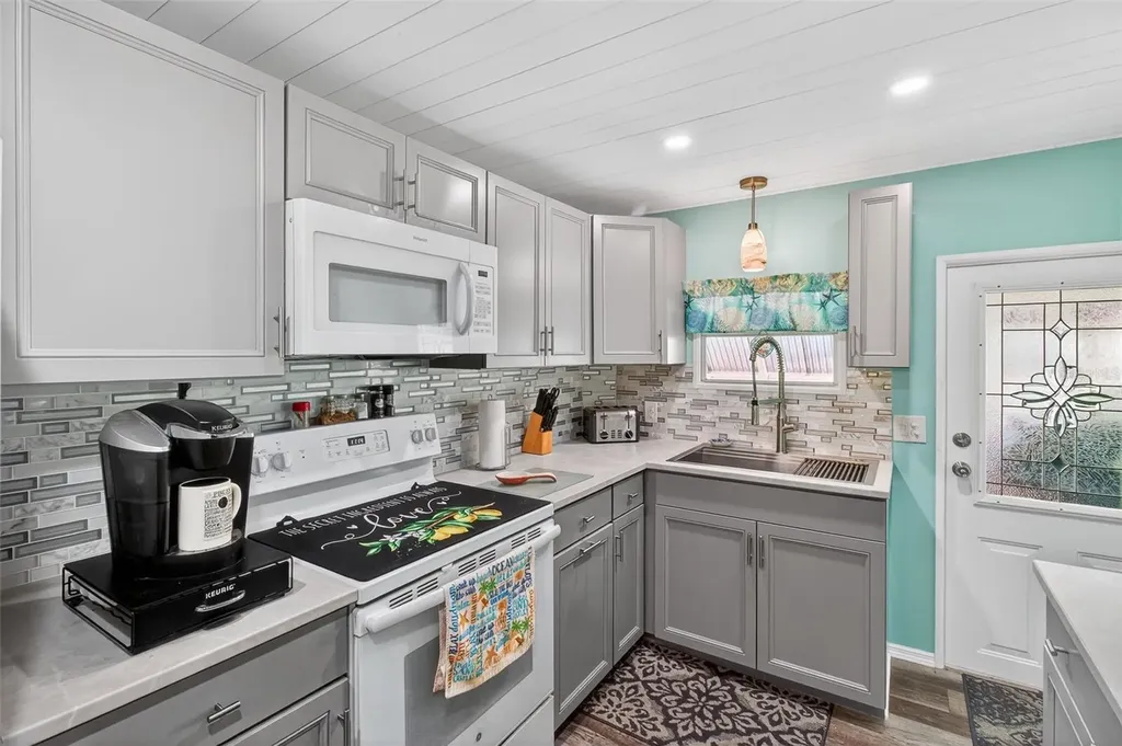 2000 E Bay Drive Largo FL 33771