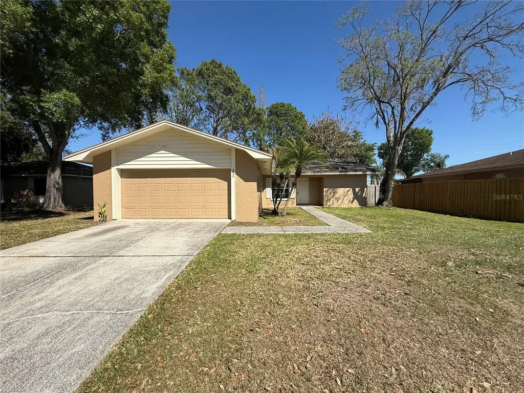 3844 Woodburn Loop E Lakeland FL 33813