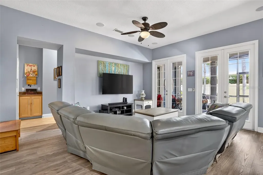416 Manns Harbor Drive Apollo Beach FL 33572