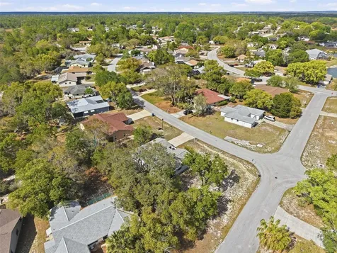 7275 Edinburgh Way Weeki Wachee FL 34613