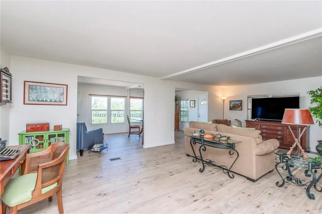 4851 W Gandy Boulevard Tampa FL 33611