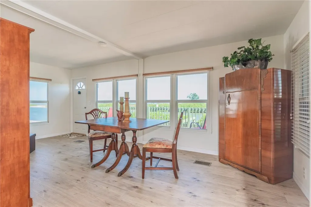 4851 W Gandy Boulevard Tampa FL 33611