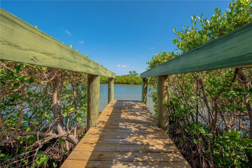 4851 W Gandy Boulevard Tampa FL 33611