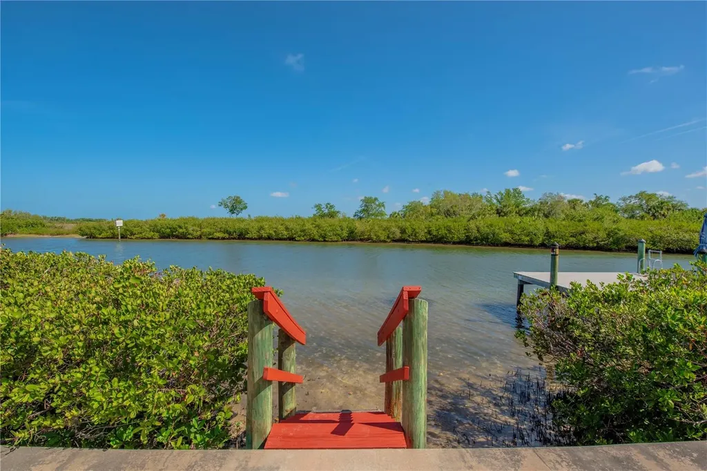 4851 W Gandy Boulevard Tampa FL 33611