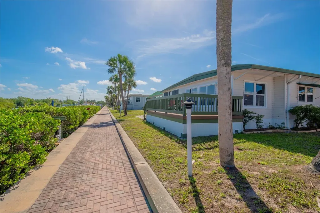 4851 W Gandy Boulevard Tampa FL 33611