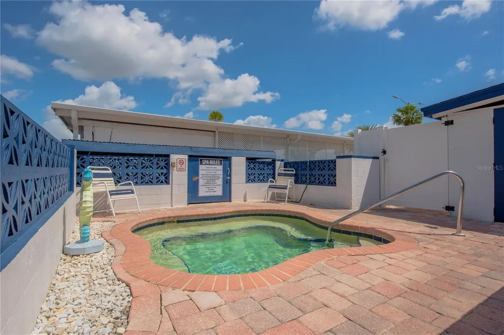 4851 W Gandy Boulevard Tampa FL 33611