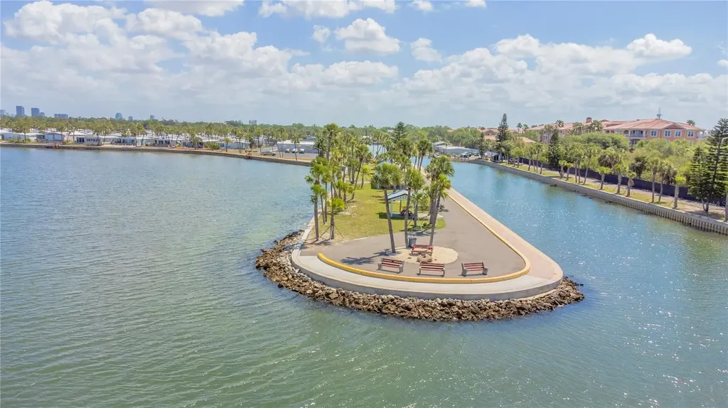 4851 W Gandy Boulevard Tampa FL 33611