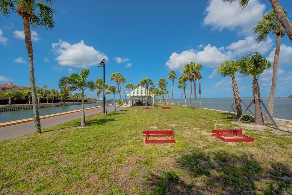 4851 W Gandy Boulevard Tampa FL 33611