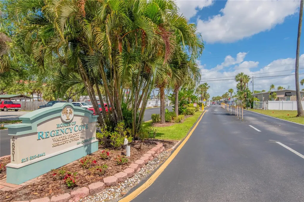 4851 W Gandy Boulevard Tampa FL 33611
