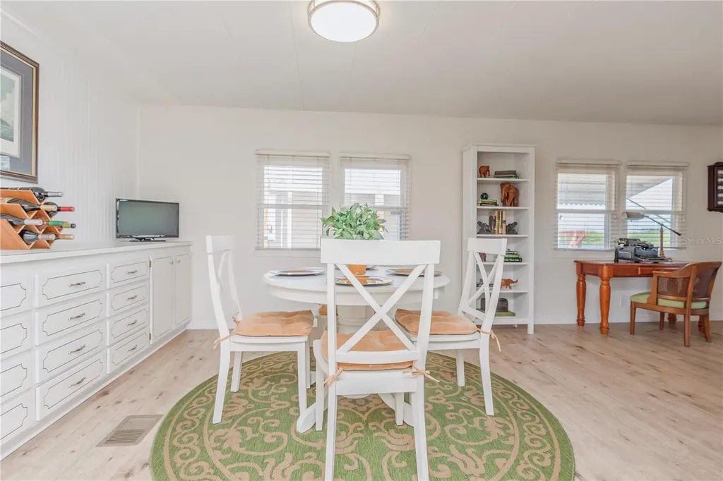 4851 W Gandy Boulevard Tampa FL 33611