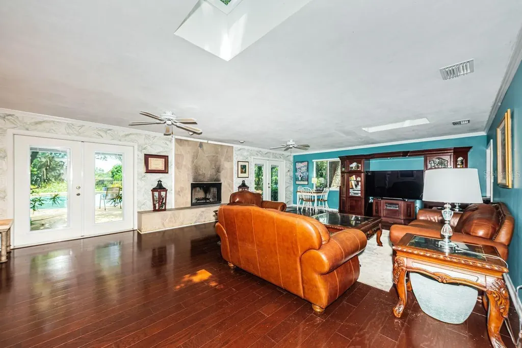 1704 Cypress Avenue Belleair FL 33756