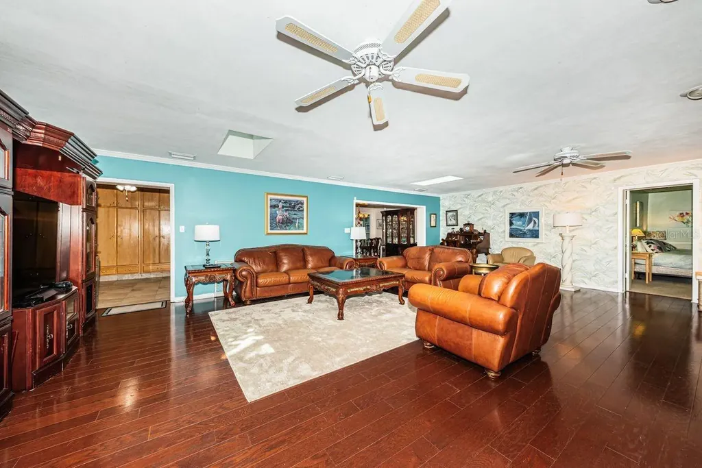 1704 Cypress Avenue Belleair FL 33756