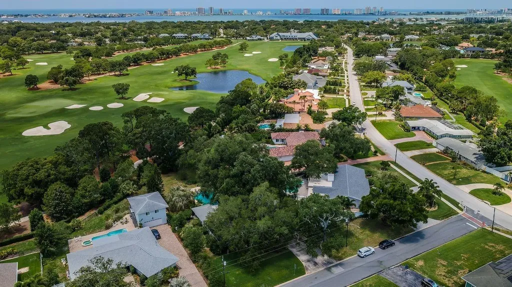 1704 Cypress Avenue Belleair FL 33756