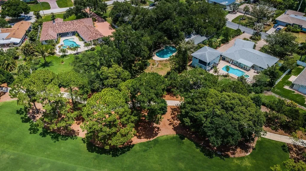 1704 Cypress Avenue Belleair FL 33756