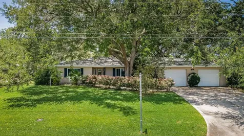 1704 Cypress Avenue Belleair FL 33756