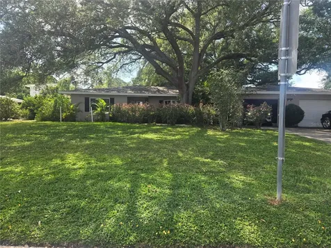 1704 Cypress Avenue Belleair FL 33756