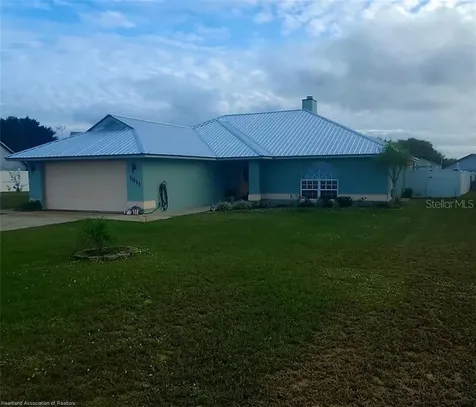 1811 W Allamanda Boulevard Avon Park FL 33825