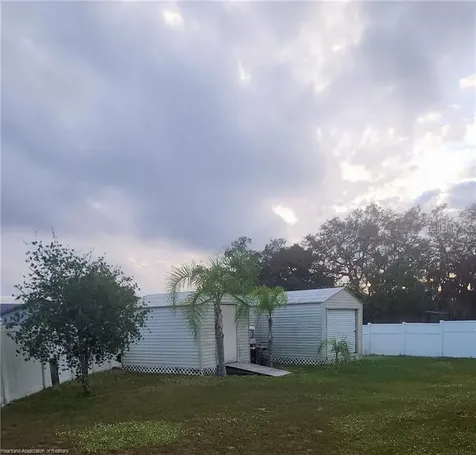 1811 W Allamanda Boulevard Avon Park FL 33825