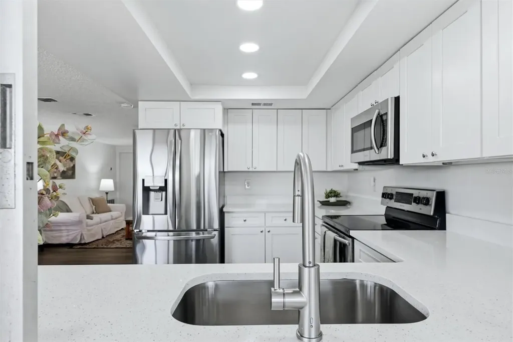 559 Golf And Sea Boulevard Apollo Beach FL 33572