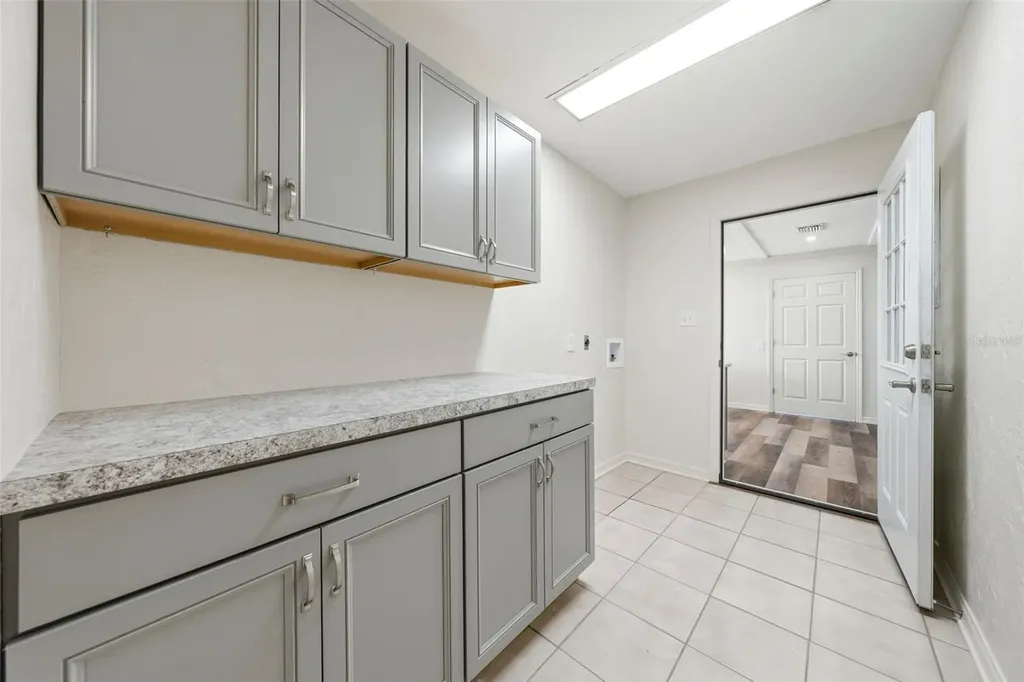 33942 Linda Lane Leesburg FL 34788
