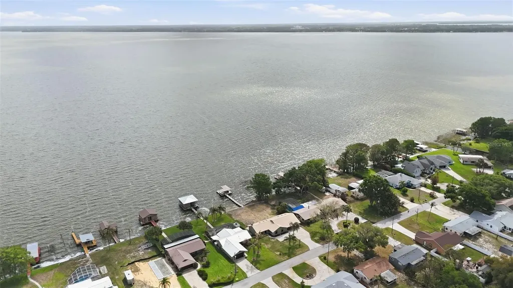 33942 Linda Lane Leesburg FL 34788