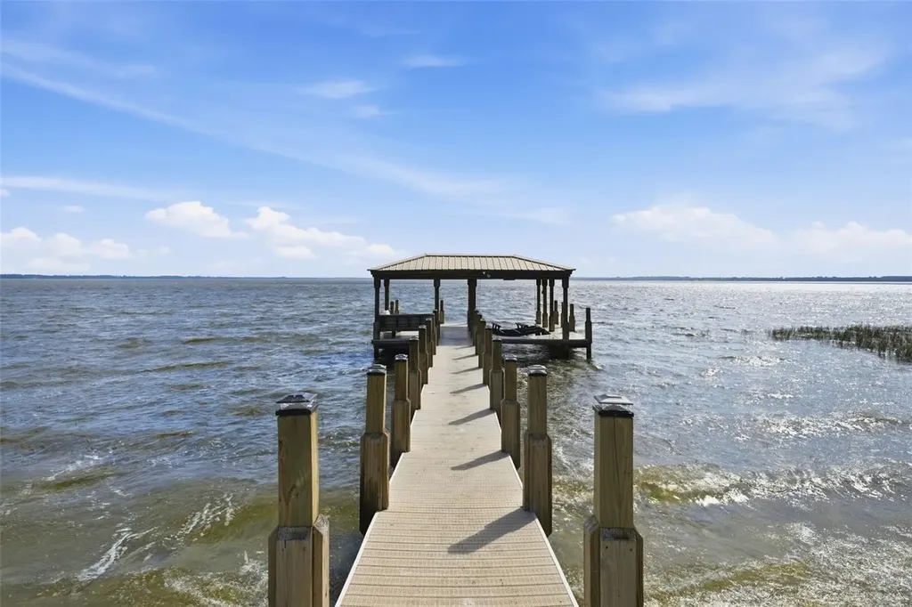 33942 Linda Lane Leesburg FL 34788
