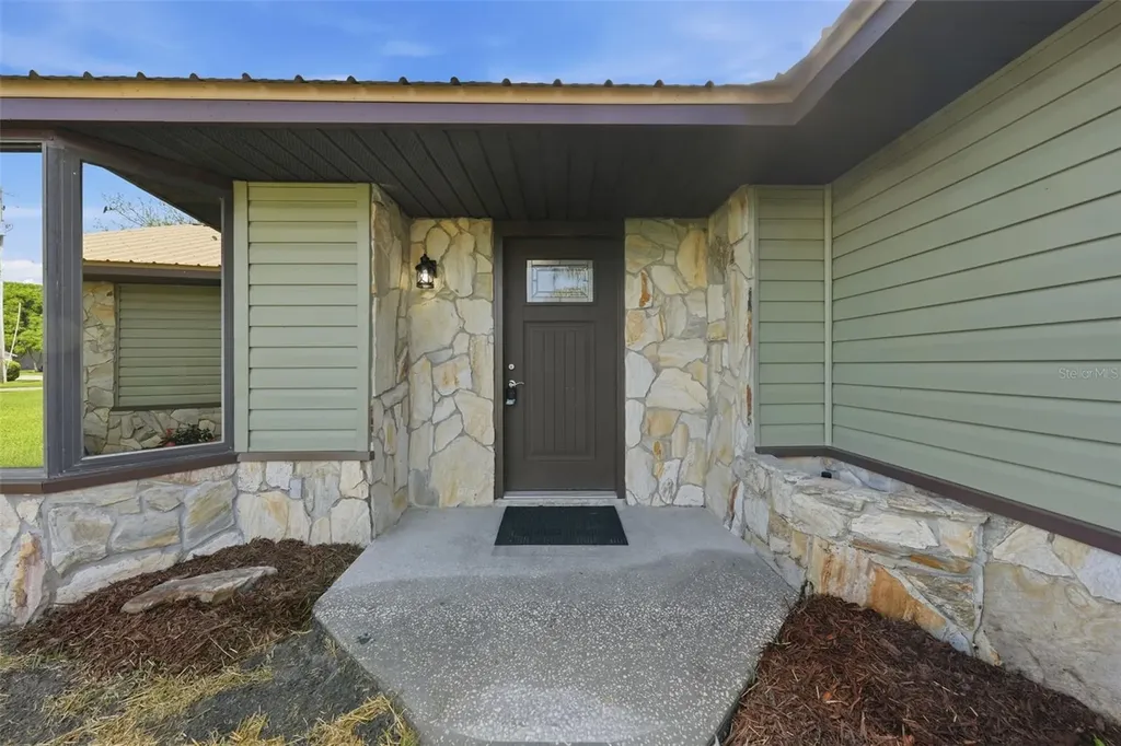 33942 Linda Lane Leesburg FL 34788