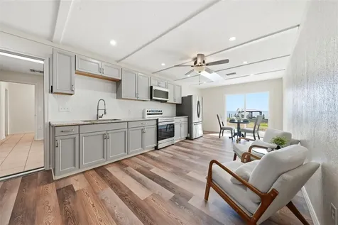 33942 Linda Lane Leesburg FL 34788