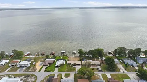 33942 Linda Lane Leesburg FL 34788