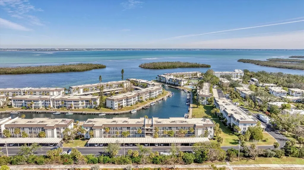 4350 Chatham Drive Longboat Key FL 34228