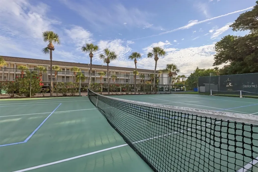 4350 Chatham Drive Longboat Key FL 34228