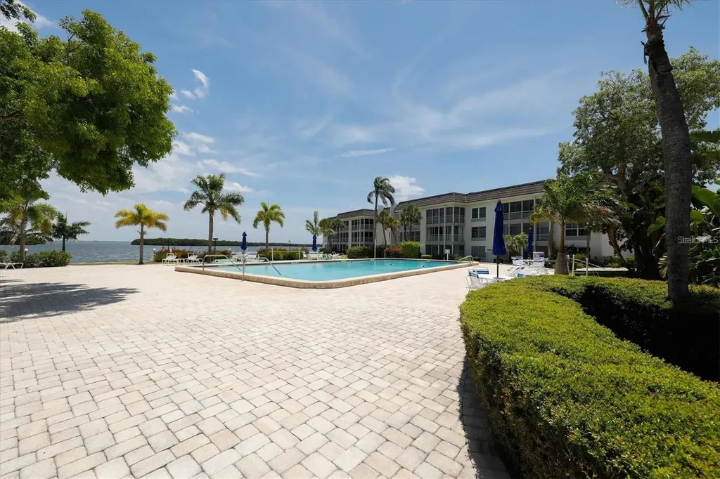4350 Chatham Drive Longboat Key FL 34228