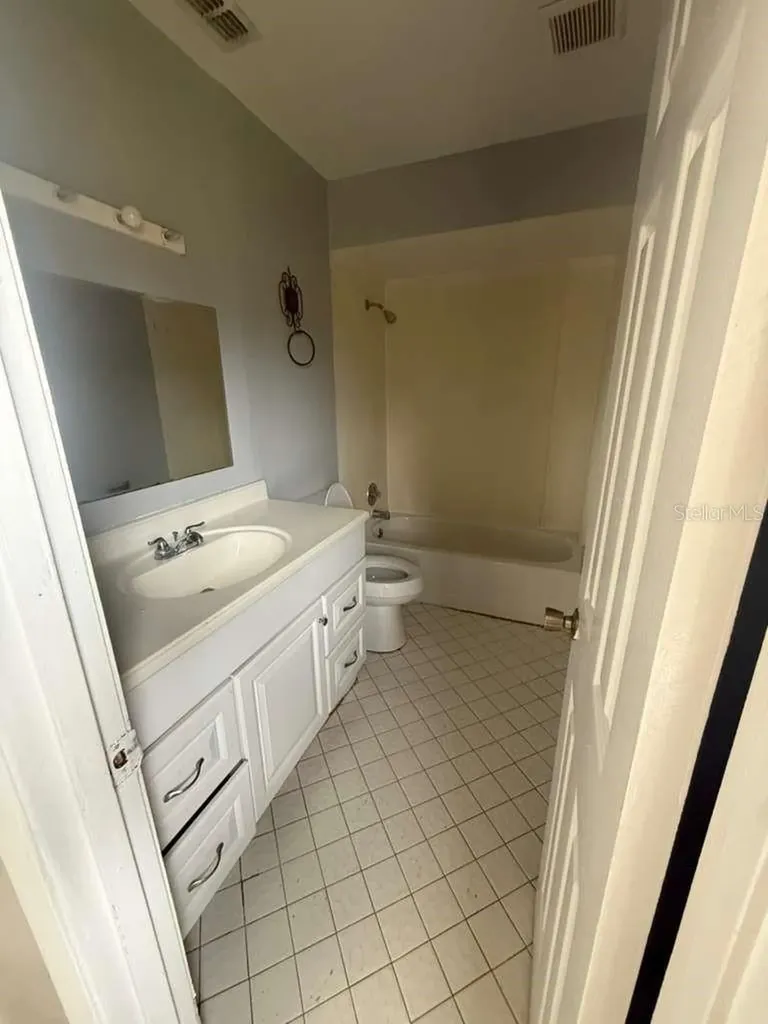 5207 Via Hacienda Circle Orlando FL 32839