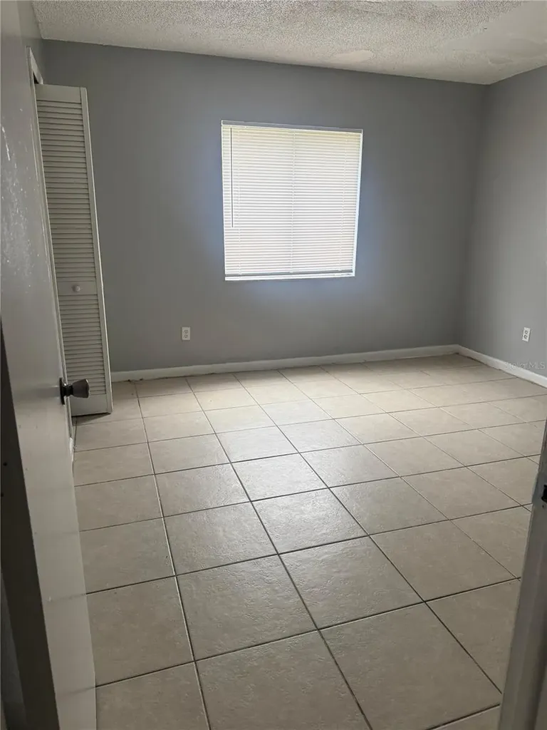 5207 Via Hacienda Circle Orlando FL 32839