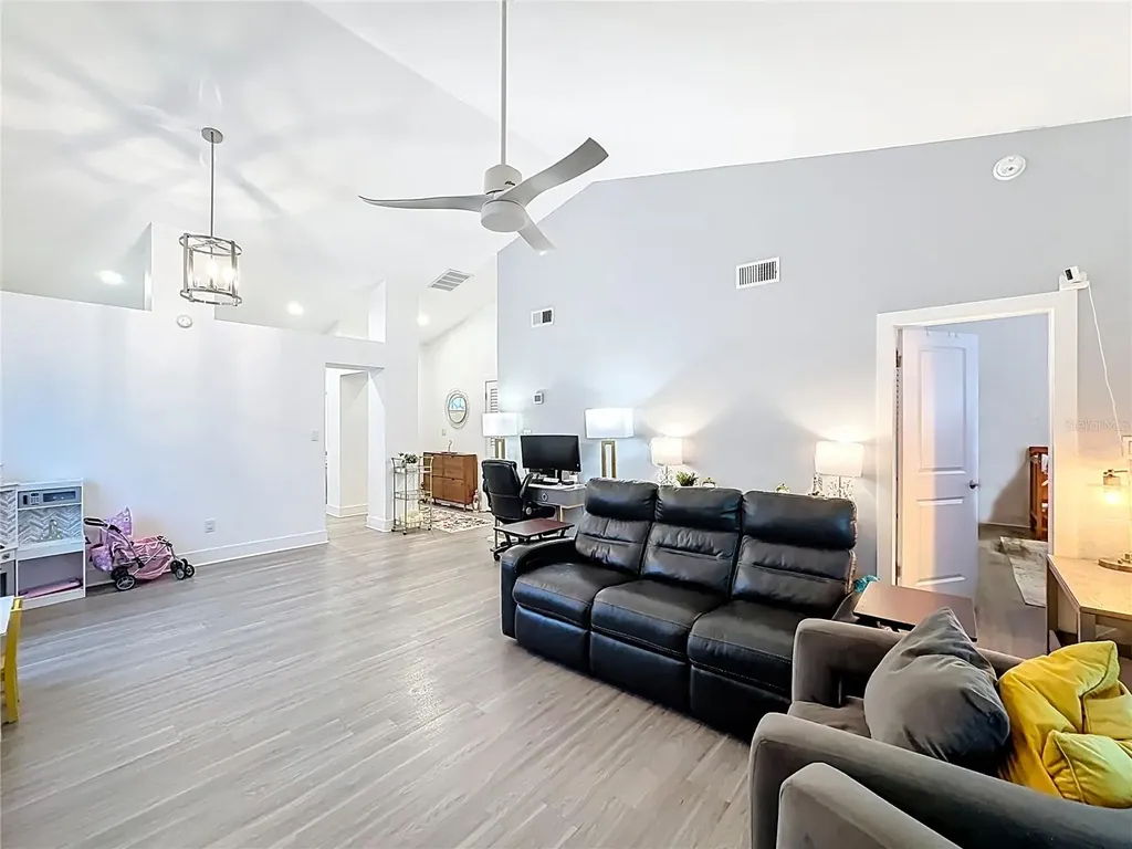 10405 Cresto Delsol Circle Orlando FL 32817