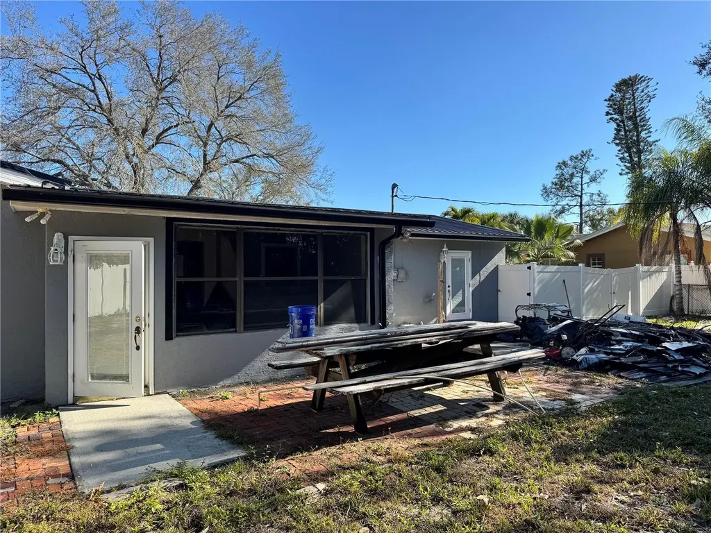 651 69th Avenue S St Petersburg FL 33705
