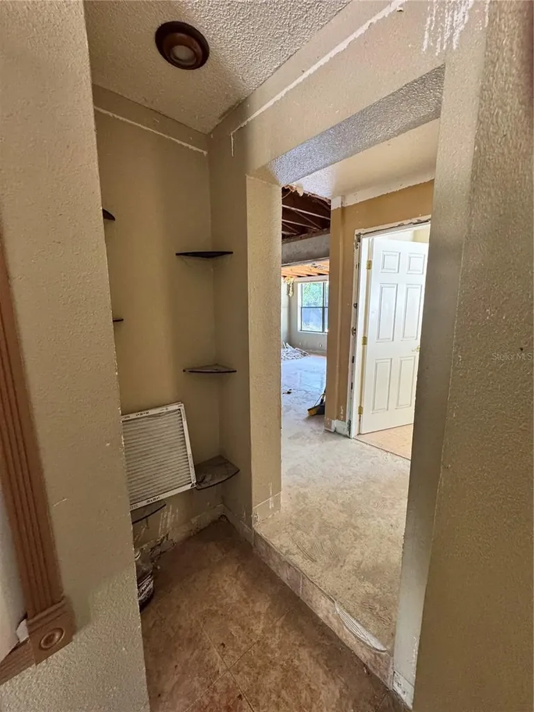 651 69th Avenue S St Petersburg FL 33705